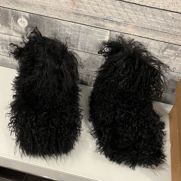 Momma Mongolian uggs - Picture 3 of 5